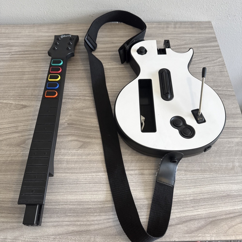 Nintendo Wii Guitar Hero Controller Gibson Les Paul Red Octane Tested White